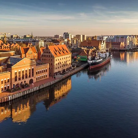 Old Town And River View Apartment *